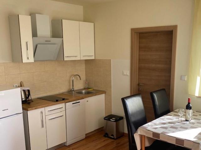 Apartments Nesic Peroj Fazana Ngoại thất bức ảnh